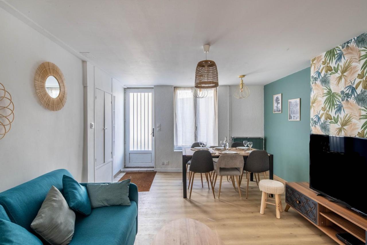 Maison De Ville En Plein Centre Avec Terrasse Poitiers Kültér fotó